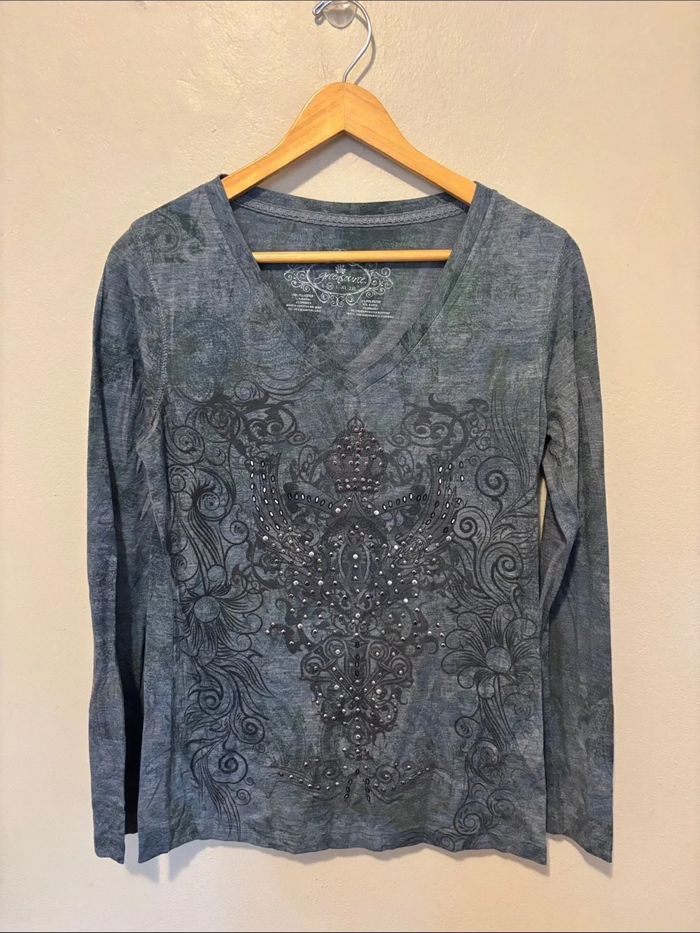 V-Neck Long Sleeve Tee with Studded Ornate Motif - Slate Blue